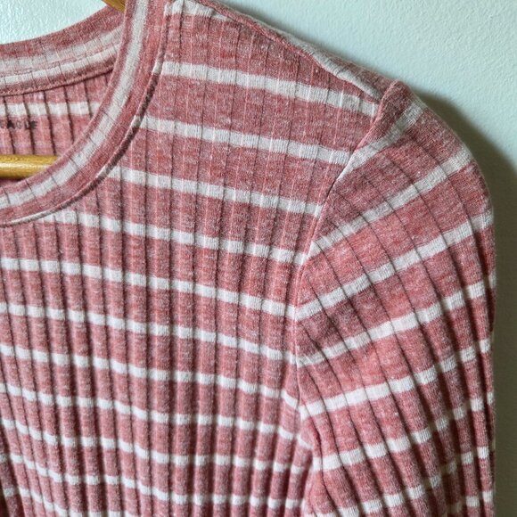 EUC AMERICAN EAGLE RIBBED STRIPED LONGSLEEVE LETTUCE HEM TOP SIZE  M - Picture 5 of 13